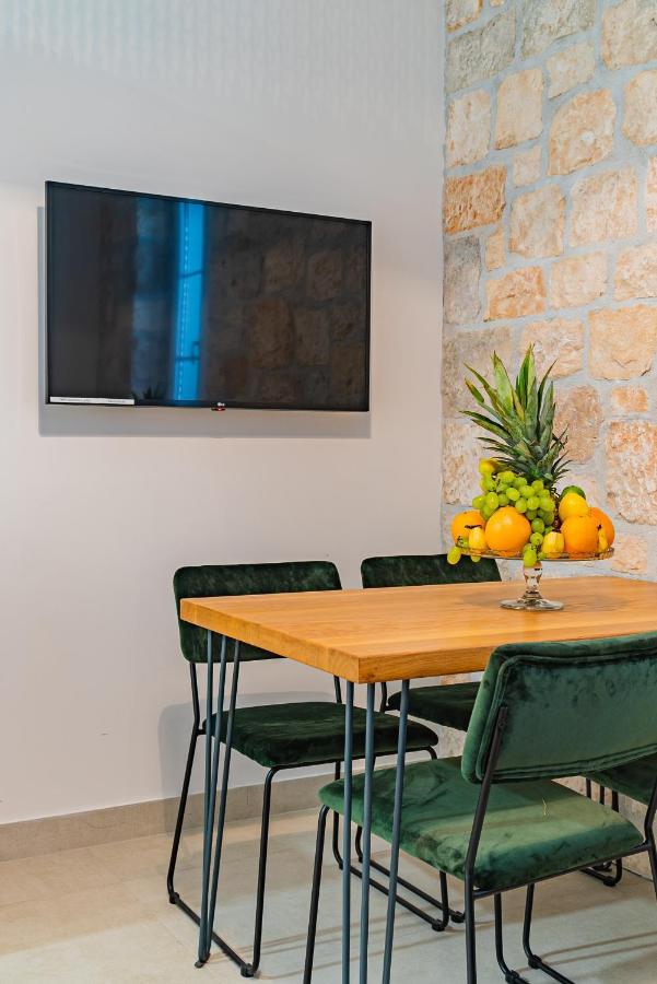 Apartman Lena Centar Bol Exterior photo